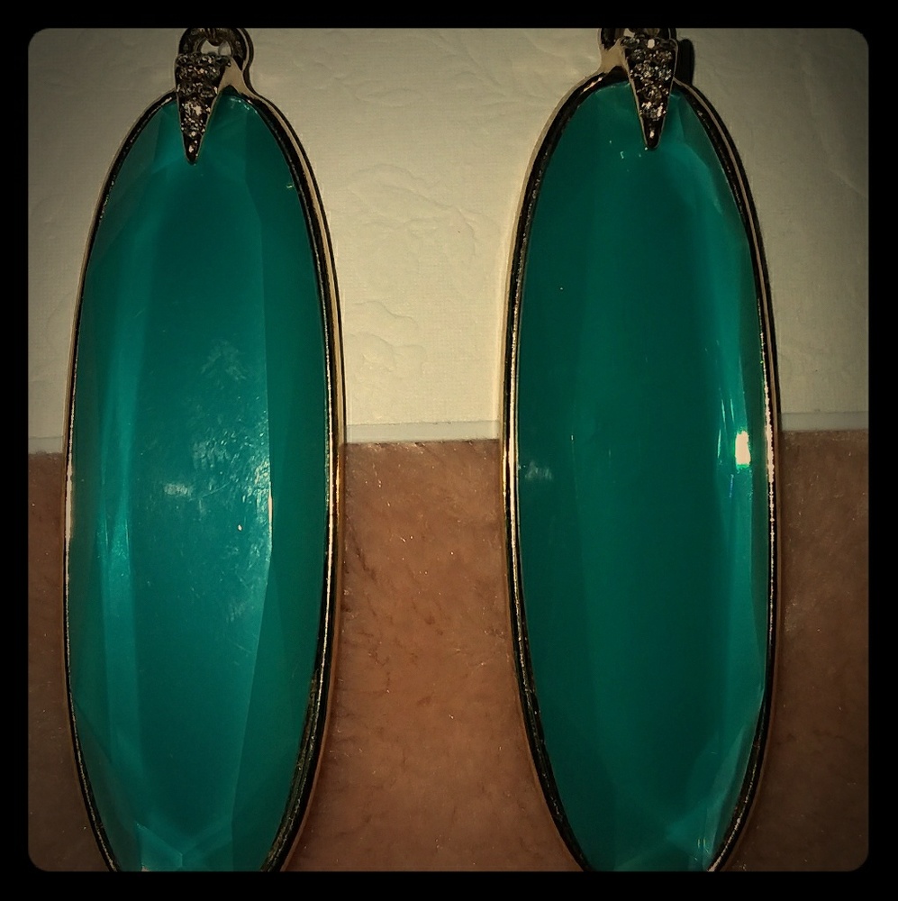 NWT Anna & Ava Earrings